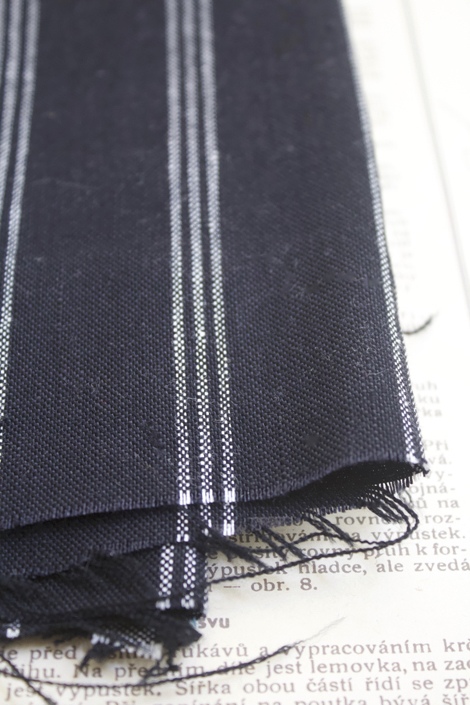 リネンウールストライプ 3ライン ブラック×白ライン